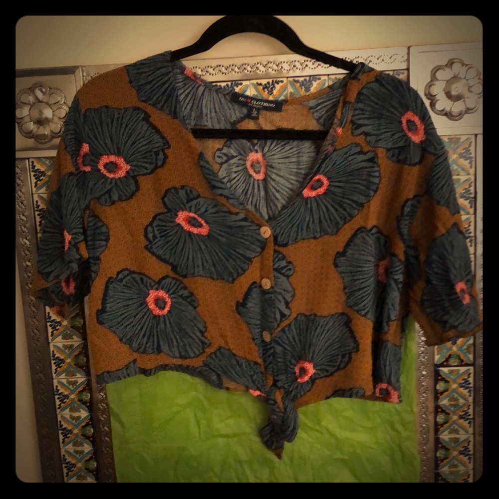 Flower tie front crop top